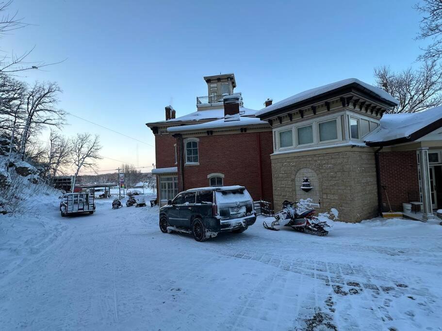 Merry Mansion East Dubuque Dış mekan fotoğraf