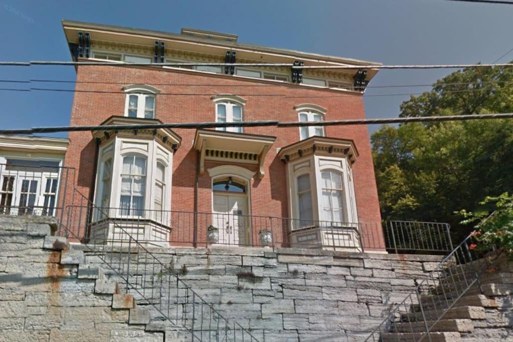 Merry Mansion East Dubuque Dış mekan fotoğraf